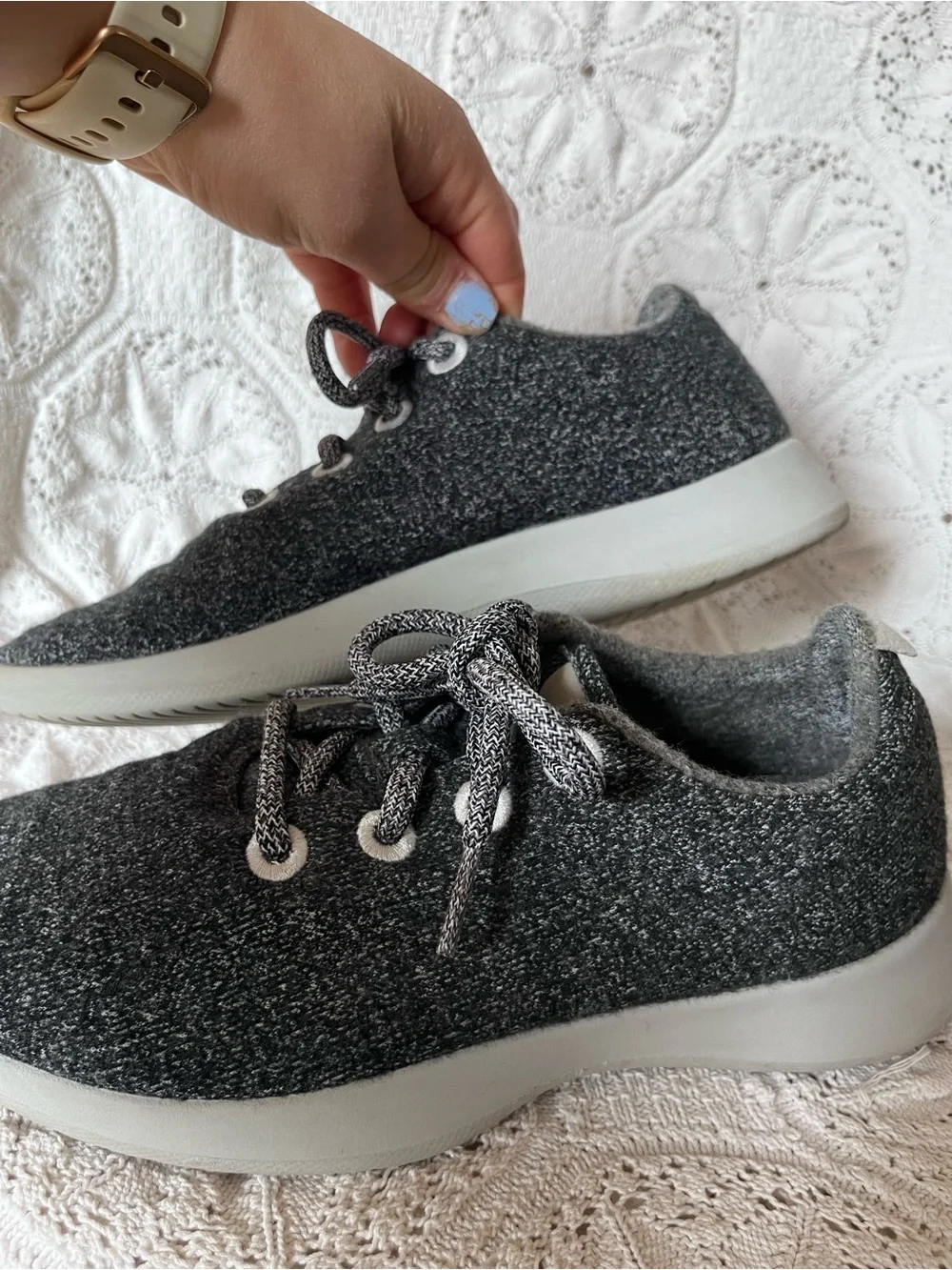 allbirds sneakers tennis shoes women’s 9 gray merino wool runners fabric